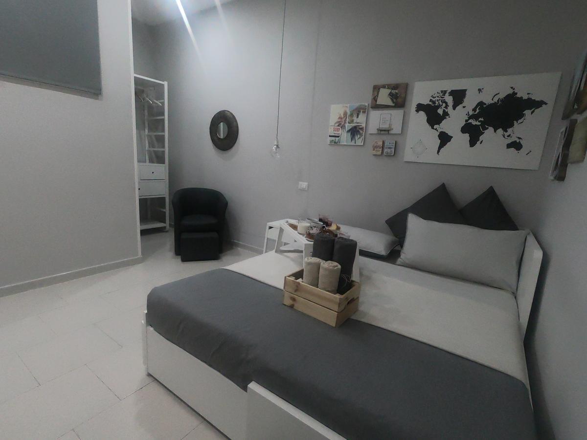 Mola Rooms Неаполь Экстерьер фото
