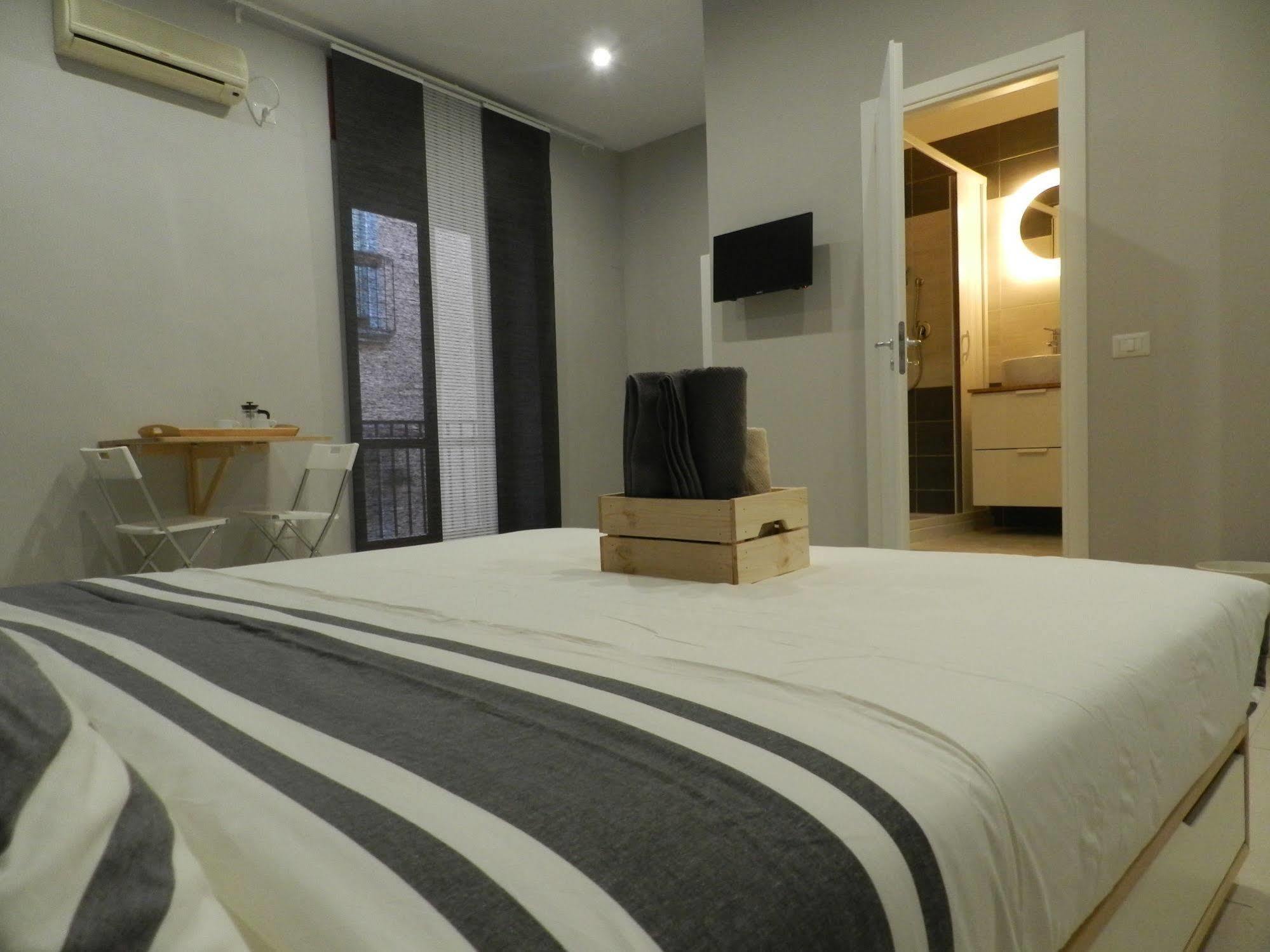 Mola Rooms Неаполь Экстерьер фото