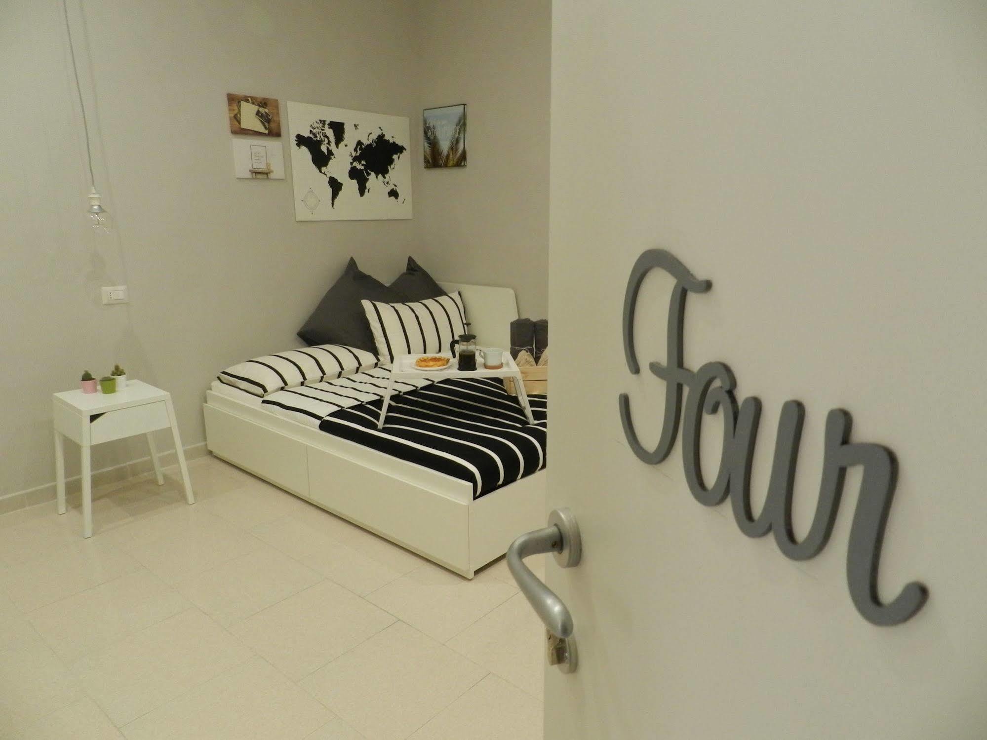 Mola Rooms Неаполь Экстерьер фото
