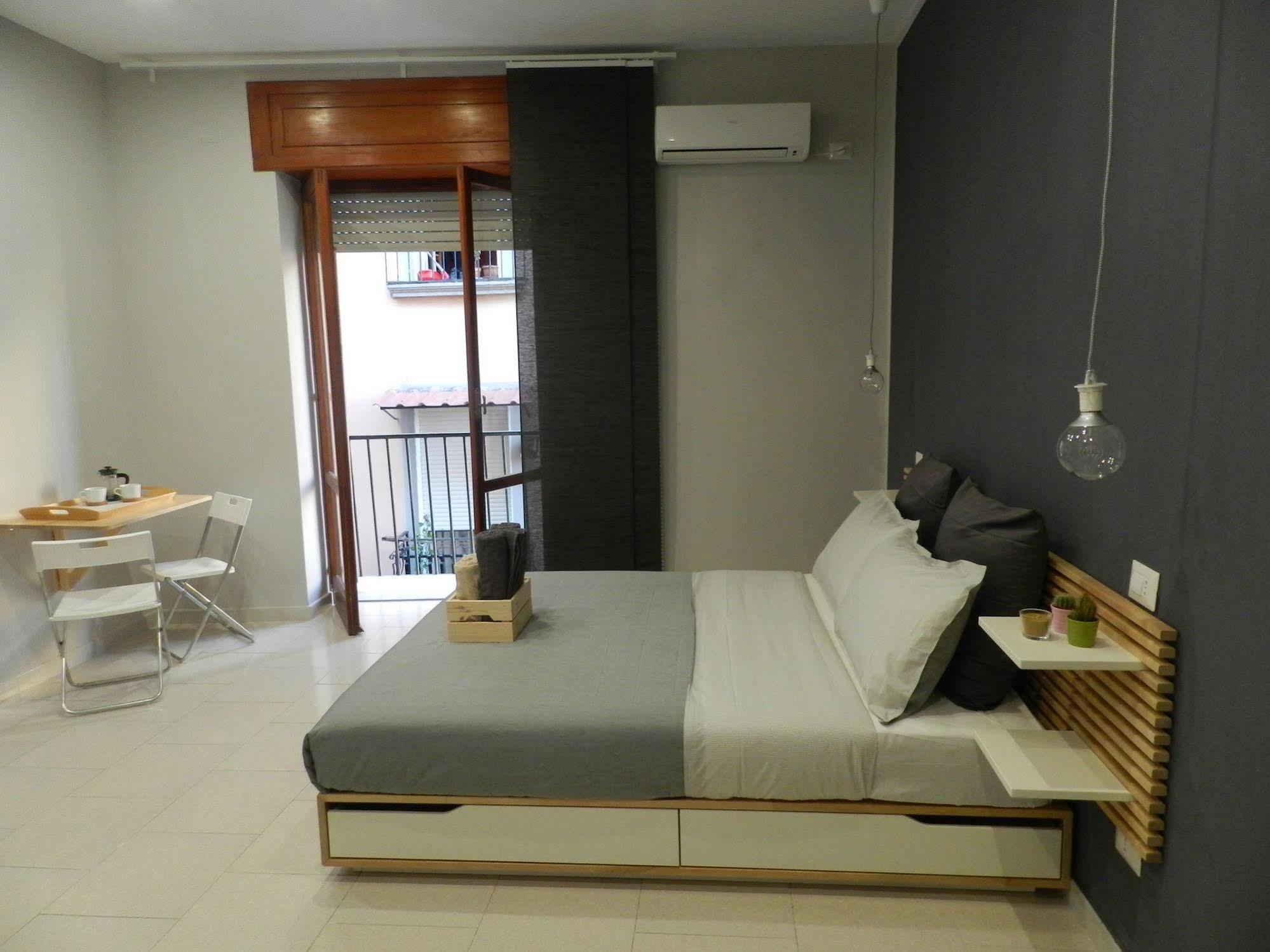 Mola Rooms Неаполь Экстерьер фото