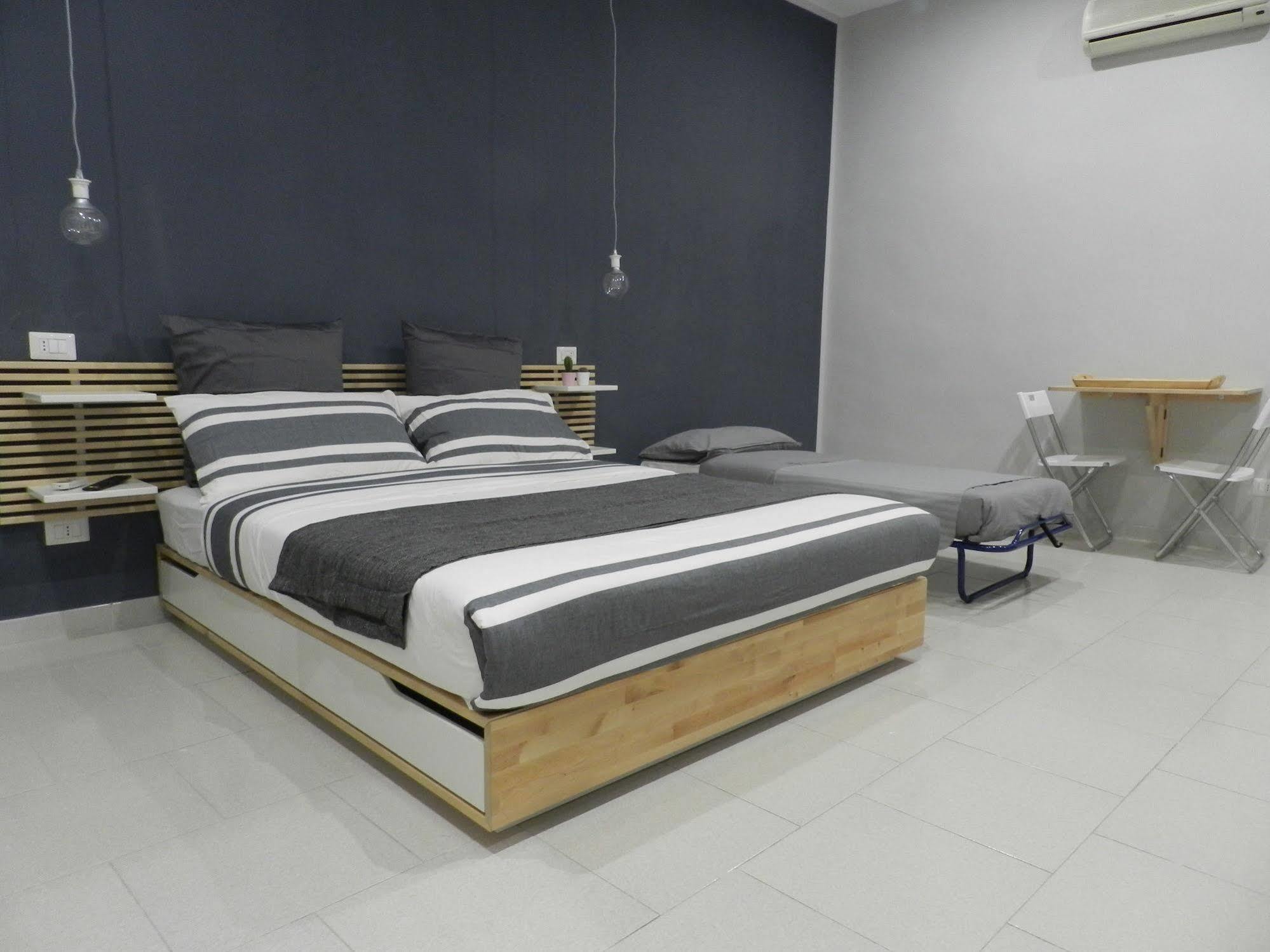 Mola Rooms Неаполь Экстерьер фото